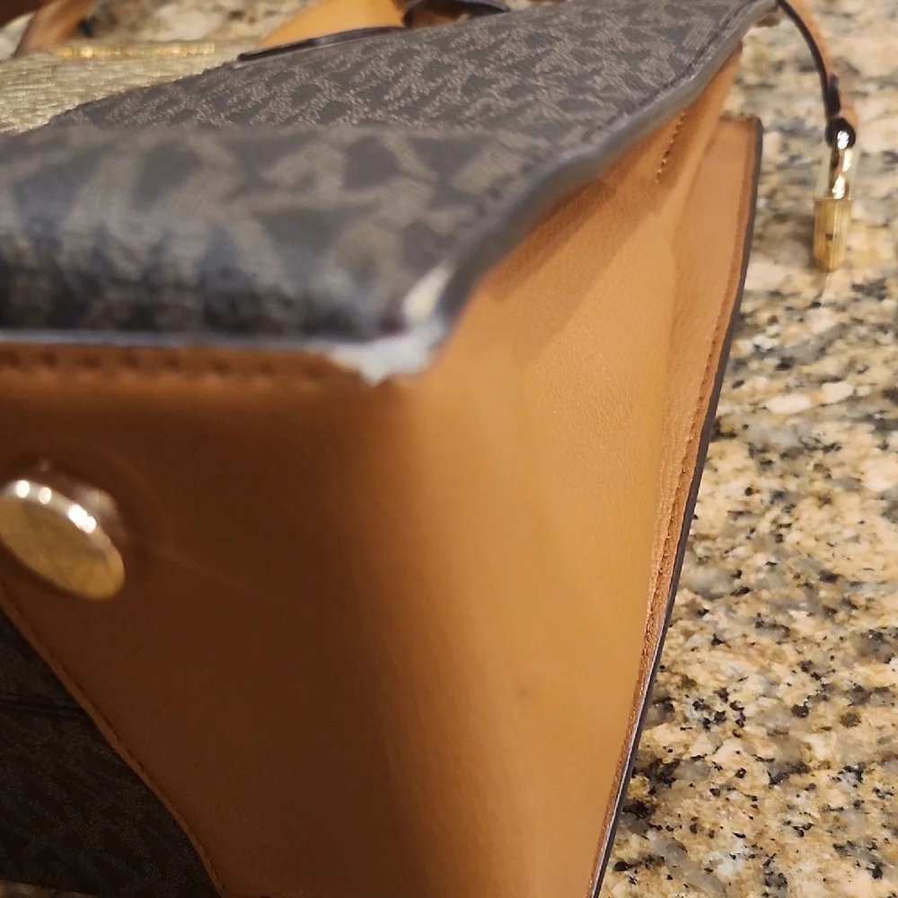 Michael Kors sophisticated michael